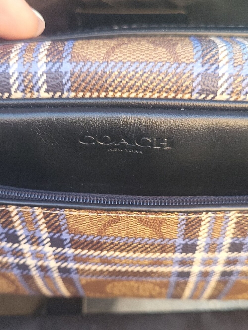 Coach Plaid Canvas & Black Leather Men’s Toiletry Kit - Picture 15 of 16